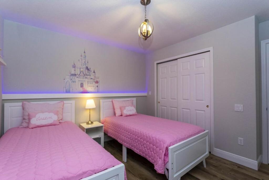 6 Bedrooms Pool And Game Room - 2 Miles To Disney 7817 Орландо Екстериор снимка