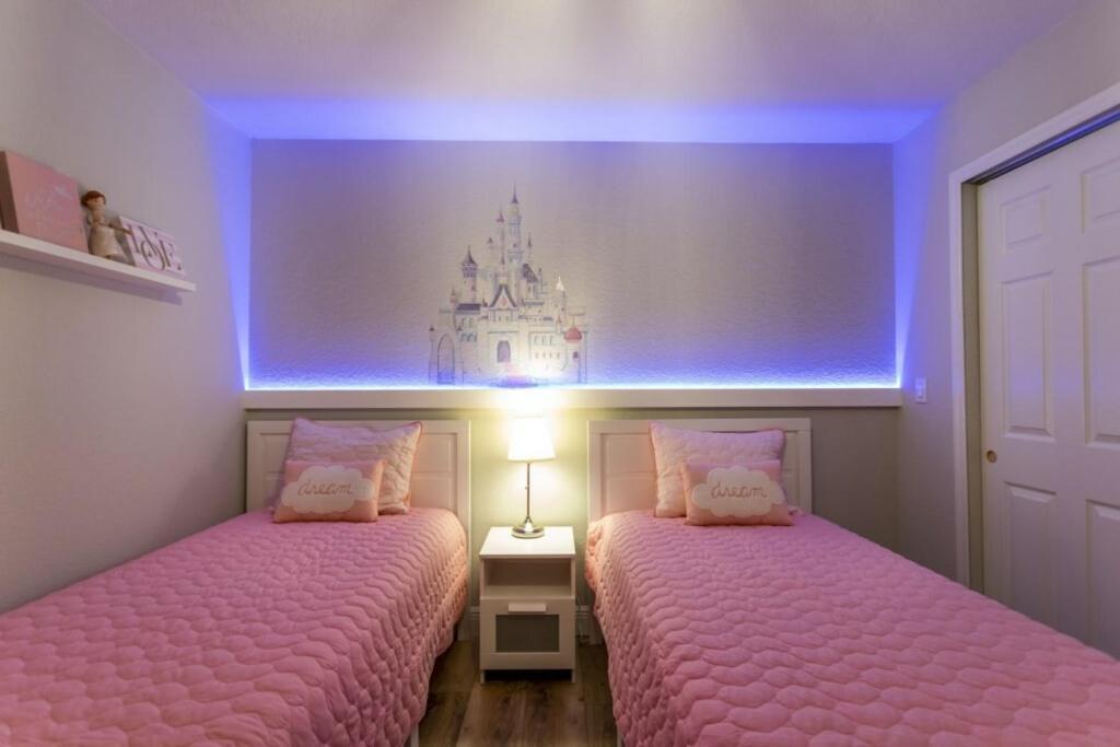 6 Bedrooms Pool And Game Room - 2 Miles To Disney 7817 Орландо Екстериор снимка